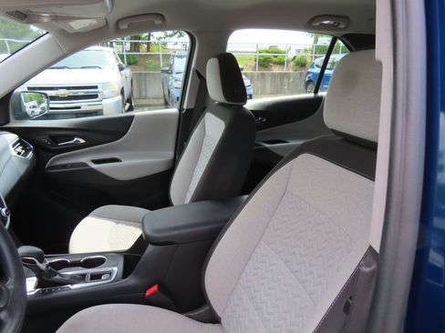 Used 2023 Chevrolet Equinox LS FWD image 27