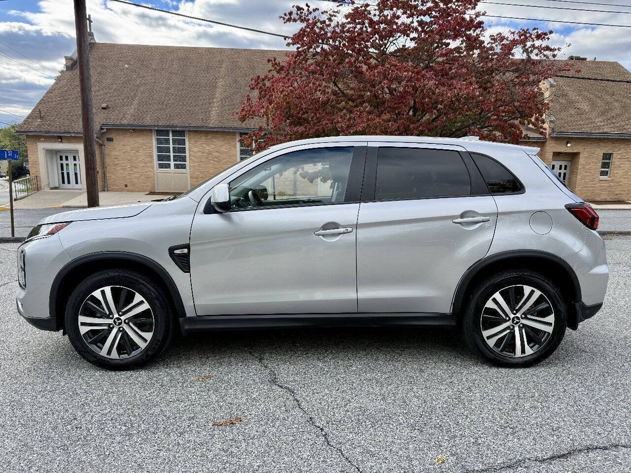 Used 2025 Mitsubishi Outlander Sport AWD image 7