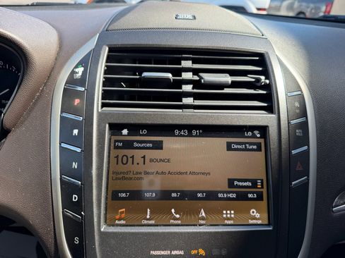 Used 2019 Lincoln MKC Reserve FWD image 12