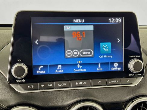 Used 2024 Nissan Sentra SV FWD image 29