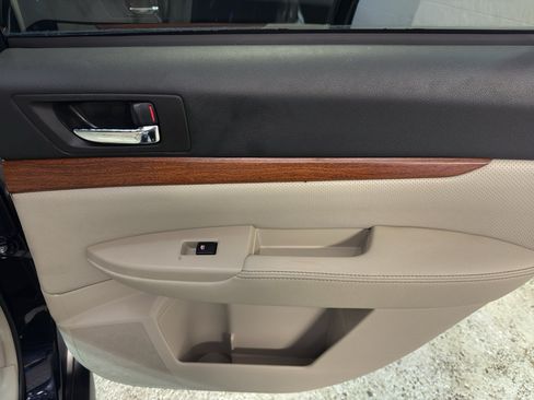 Used 2014 Subaru Outback 3.6R Limited AWD/4WD image 24