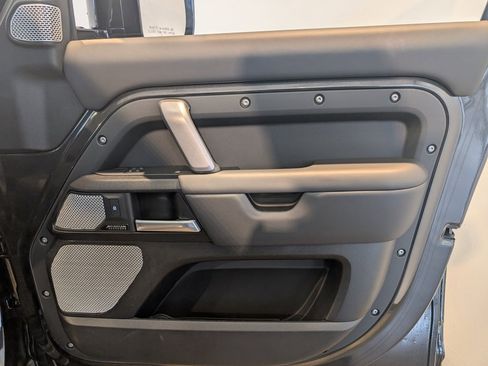 Used 2024 Land Rover Defender 130 V8 image 32