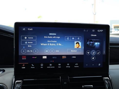 Used 2023 Lincoln Navigator Reserve AWD/4WD image 18