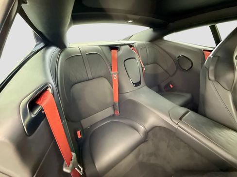 Used 2025 Aston Martin DB12 Coupe RWD image 21