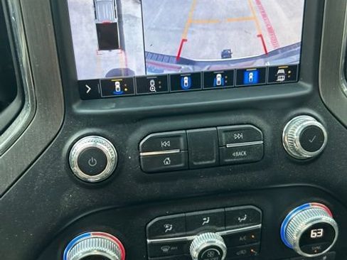Used 2022 GMC Sierra 2500 Denali w/ Denali Ultimate Package AWD/4WD image 11