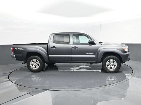 Used 2015 Toyota Tacoma 4x4 Double Cab w/ TRD Off-Road Package image 4