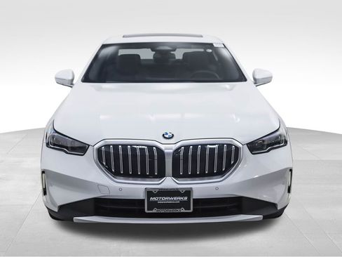 Certified 2025 BMW 530i xDrive 530i xDrive w/ Premium Package image 8
