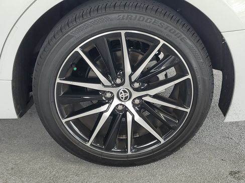 Used 2024 Toyota Camry SE FWD image 7