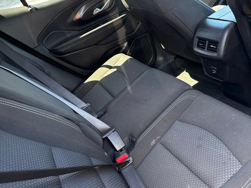 Used 2024 GMC Terrain SLE FWD image 9