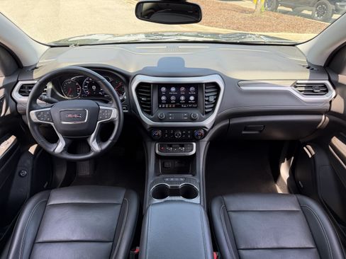 Used 2023 GMC Acadia SLT w/ Technology Package AWD/4WD image 30