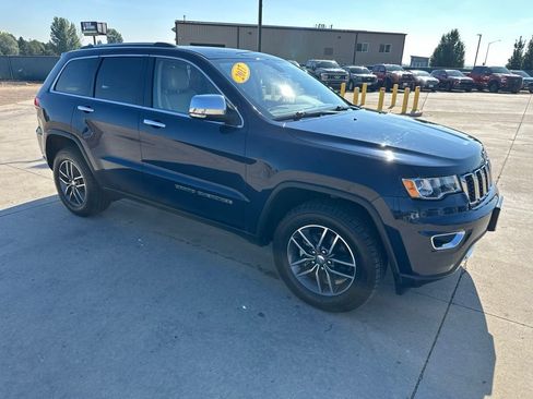 Used 2017 Jeep Grand Cherokee Limited AWD/4WD image 37