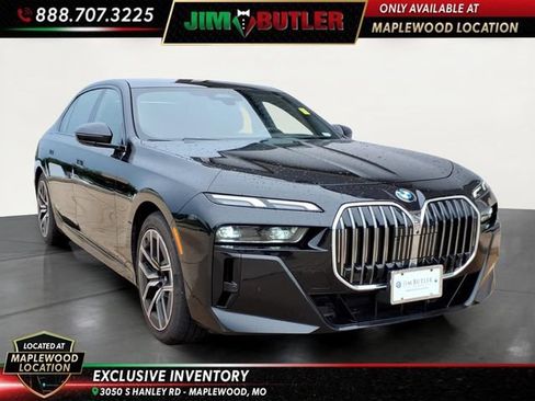 Used 2025 BMW 740i xDrive AWD/4WD image 6