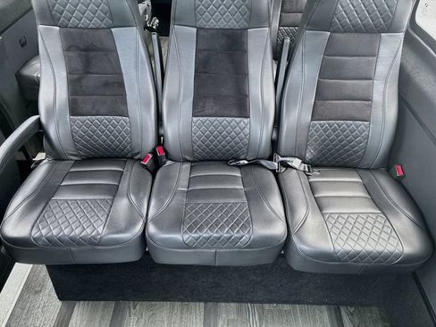 Used 2023 Mercedes-Benz Sprinter 3500 image 25
