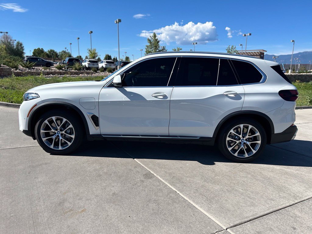 Used 2025 BMW X5 xDrive50e AWD/4WD image 5