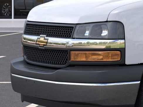 New 2026 Chevrolet Express 3500 RWD image 13