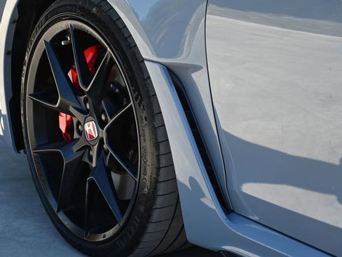 Used 2024 Honda Civic Type R image 16