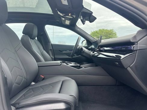 New 2026 BMW 530i xDrive w/ Premium Package AWD/4WD image 24