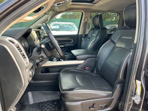 Used 2019 RAM 2500 Laramie image 6