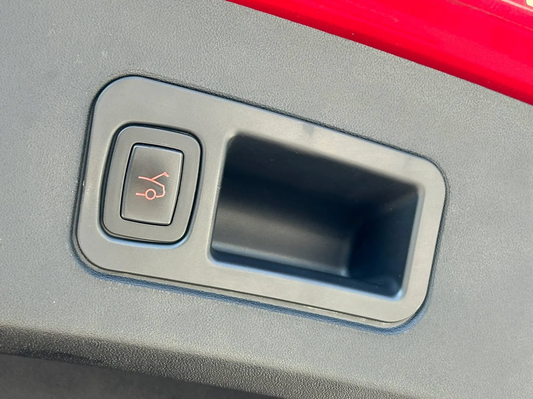 Used 2014 Tesla Model S 85 RWD image 19