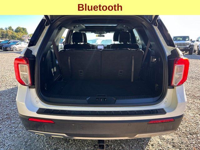 Used 2020 Ford Explorer XLT w/ Equipment Group 202A AWD/4WD image 11