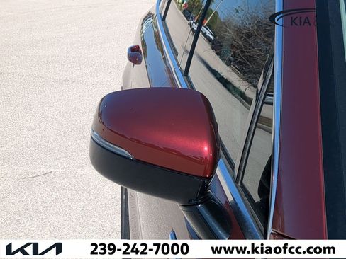 New 2025 Kia Sorento S w/ Panoramic Sunroof Package image 12