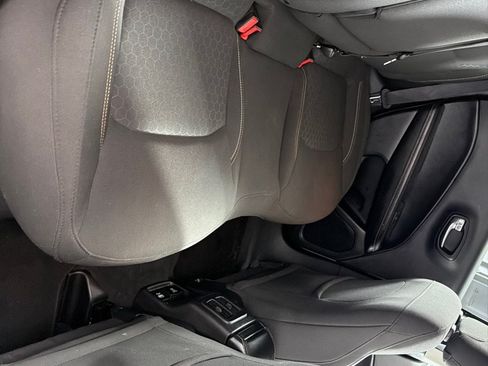 Used 2019 Jeep Compass Sport FWD image 19