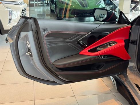 Used 2024 Chevrolet Corvette Z06 RWD image 12