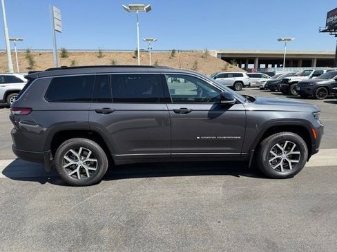 New 2025 Jeep Grand Cherokee L Limited w/ Trailer Tow Package image 7