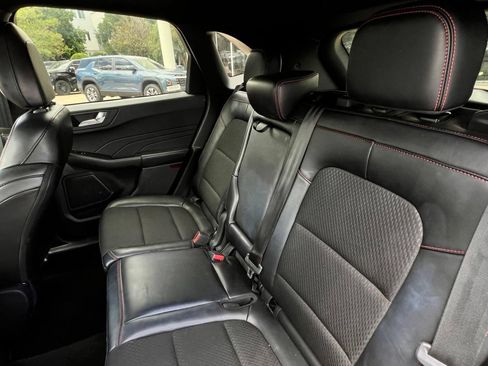 Used 2025 Ford Escape ST-Line AWD/4WD image 23
