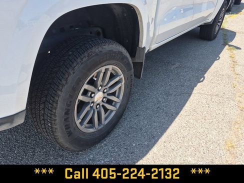 Used 2024 Chevrolet Colorado LT w/ LT Convenience Package II RWD image 17