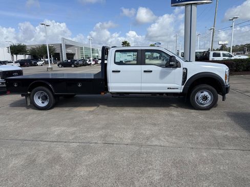 New 2026 Ford F550 4x4 Crew Cab image 3