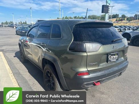 Used 2019 Jeep Cherokee Trailhawk AWD/4WD image 7