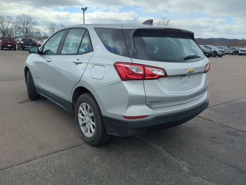 Used 2020 Chevrolet Equinox LS AWD/4WD image 9