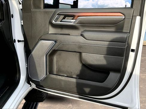 Used 2024 GMC Sierra 3500 Denali w/ Denali Reserve Package image 31