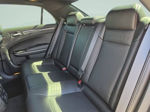 Used 2023 Chrysler 300 S w/ Comfort Group RWD image 21
