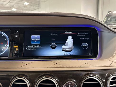 Used 2017 Mercedes-Benz S 550 Sedan image 26