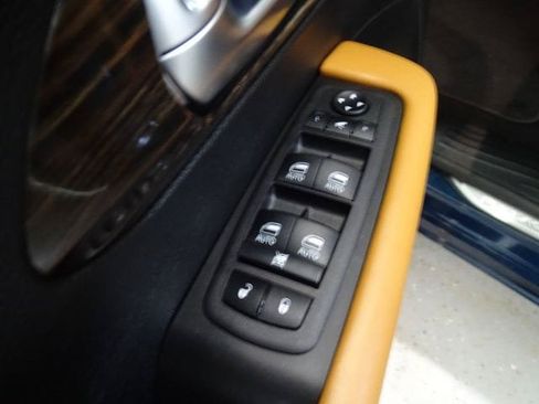 Certified 2023 Chrysler Pacifica Pinnacle FWD image 10