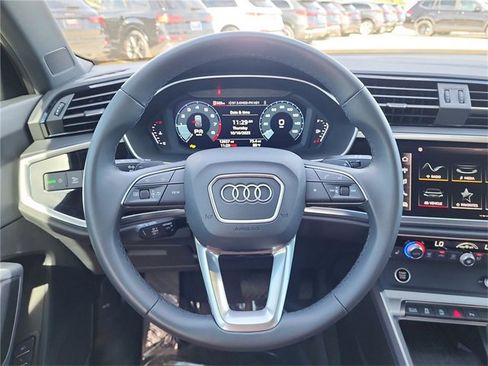 Certified 2025 Audi Q3 2.0T Premium image 14