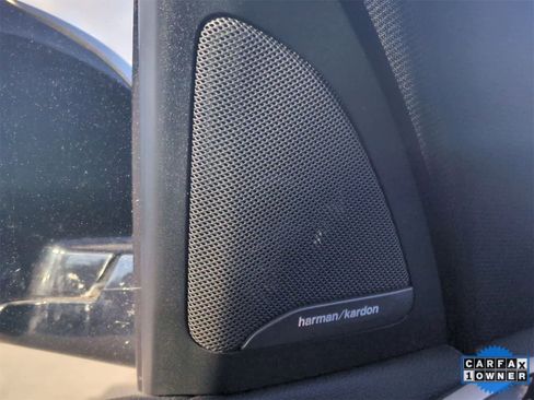 Used 2020 BMW X5 M50i w/ Premium Package image 32