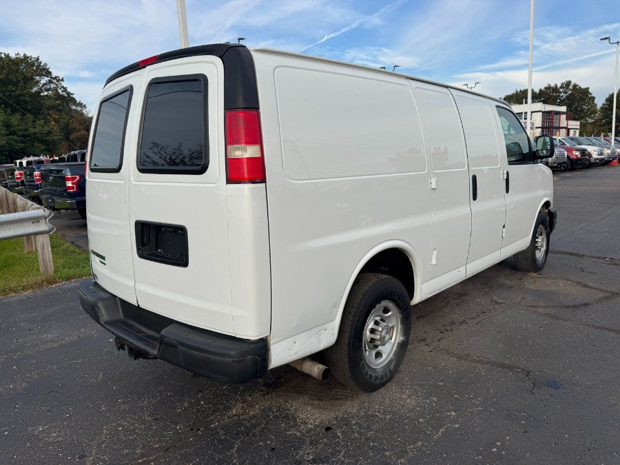 Used 2015 Chevrolet Express 3500 RWD image 5
