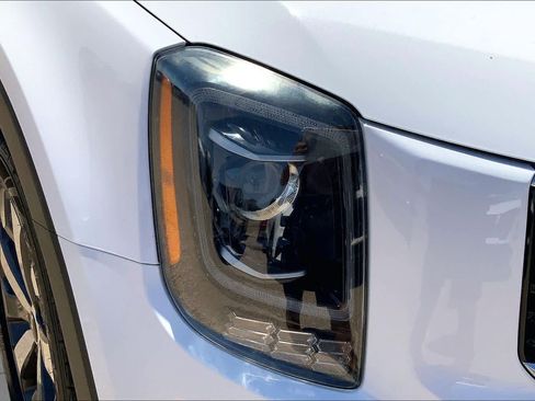 Certified 2022 Kia Telluride S FWD image 35