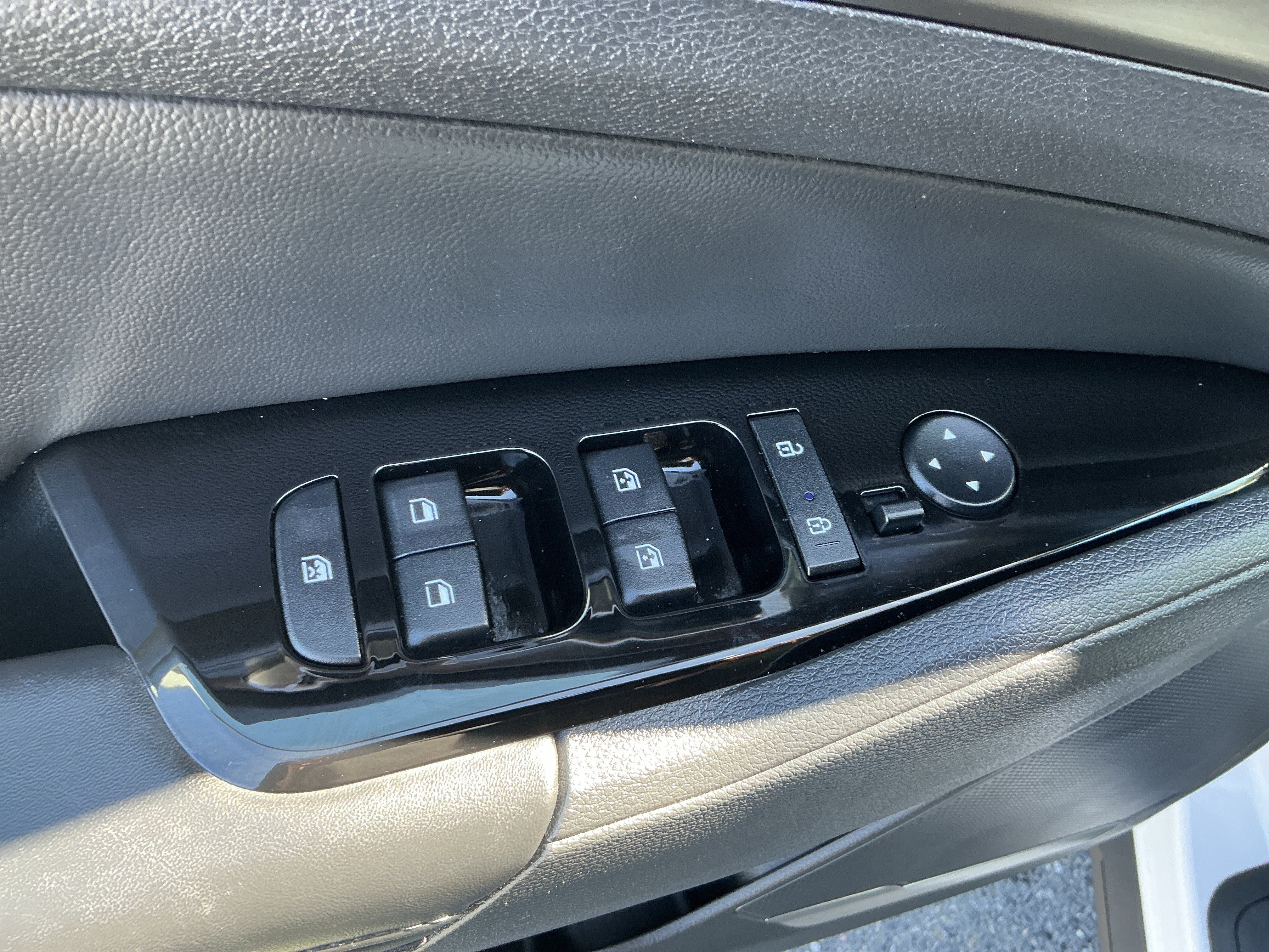 Certified 2024 Kia Sportage EX AWD/4WD image 14
