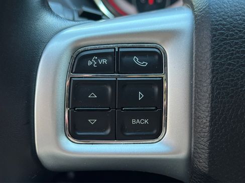 Used 2019 Dodge Grand Caravan SE w/ UConnect Hands-Free Group FWD image 31