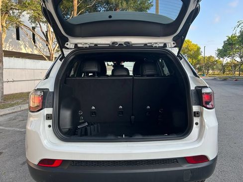 Used 2023 Jeep Compass Latitude AWD/4WD image 38