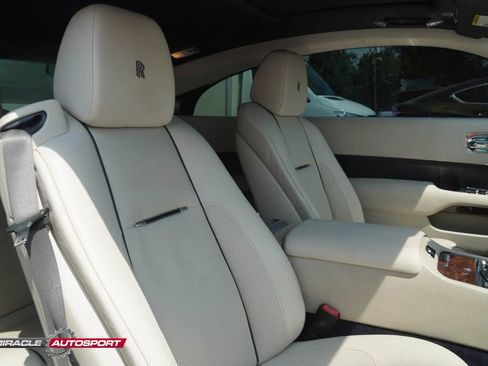 Used 2015 Rolls-Royce Wraith image 25