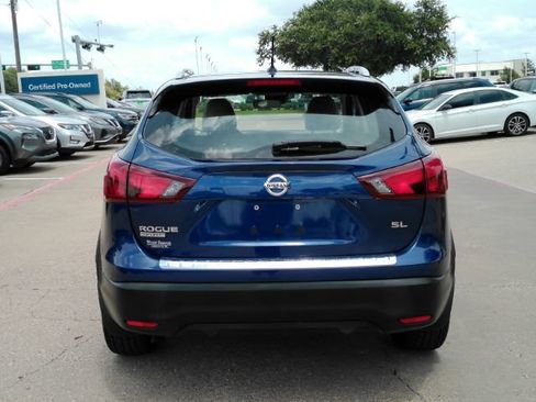 Used 2018 Nissan Rogue Sport SL w/ SL Premium Package FWD image 7