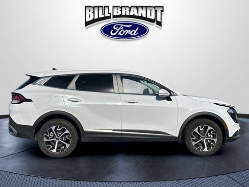 Used 2023 Kia Sportage EX AWD/4WD image 2