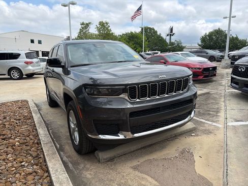 Used 2024 Jeep Grand Cherokee L Laredo AWD/4WD image 1