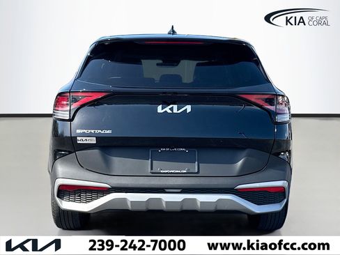 Certified 2023 Kia Sportage EX image 4