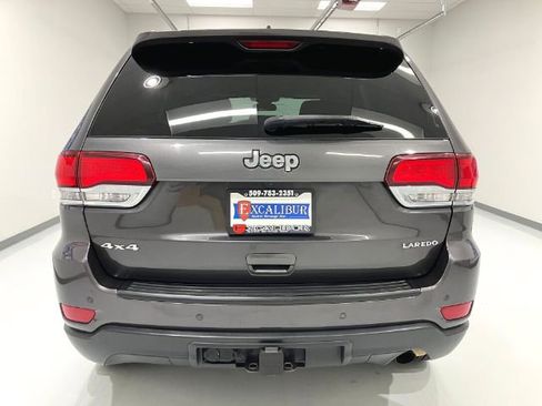 Used 2021 Jeep Grand Cherokee Laredo AWD/4WD image 16